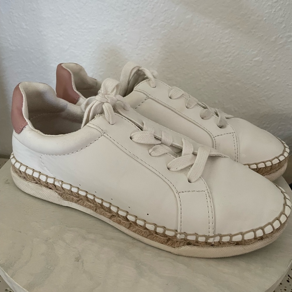 White Sneakers with Pink accent color